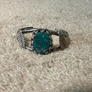 925 Silver Bracelet with Turquoise Center Stone